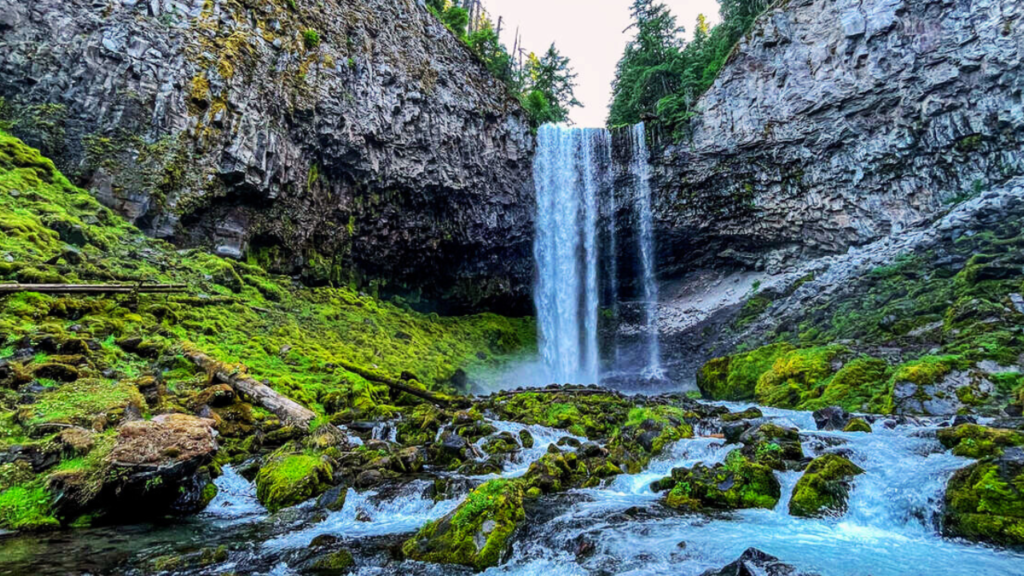 Tamanawas Falls